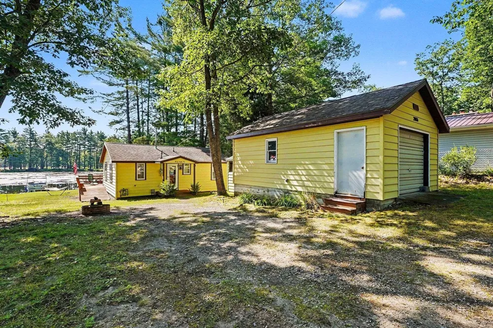 2086 Timber Trail Plainfield Township, MI 48748