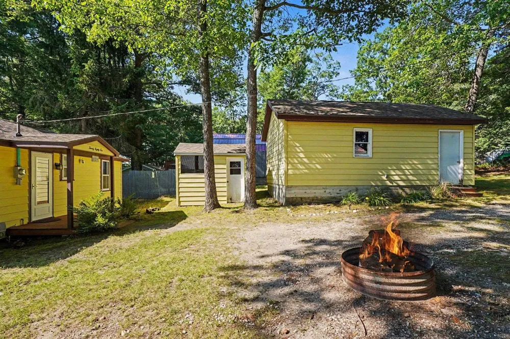 2086 Timber Trail Plainfield Township, MI 48748