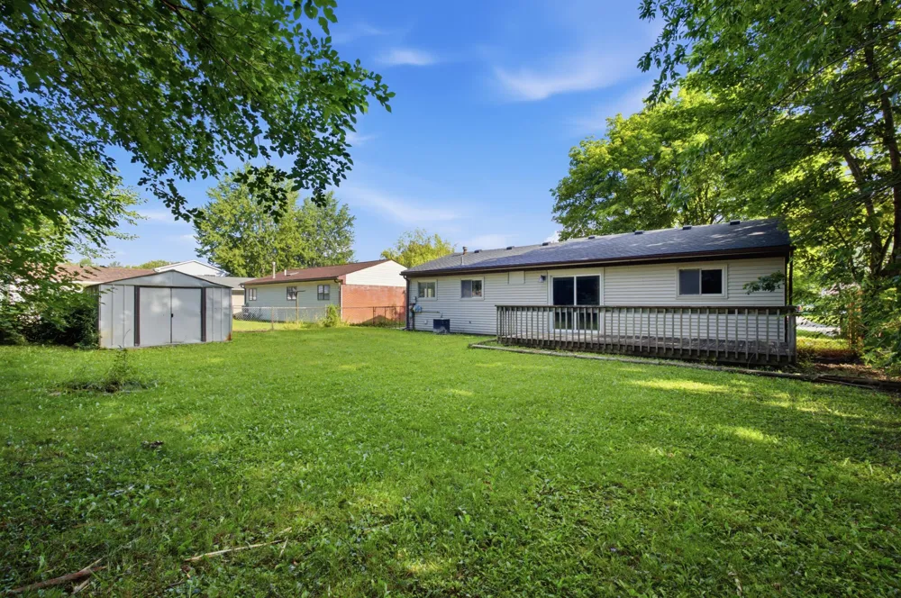 42039 Arthur Street Belleville, MI 48111