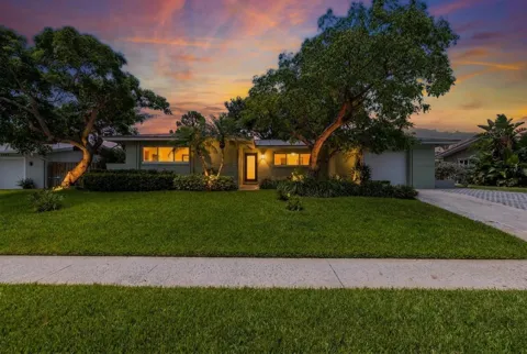 1002 SW 1st Street