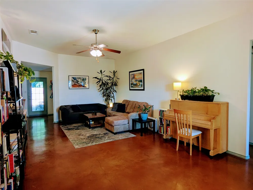 3011 Cricket Drive Bellmead, TX 76705
