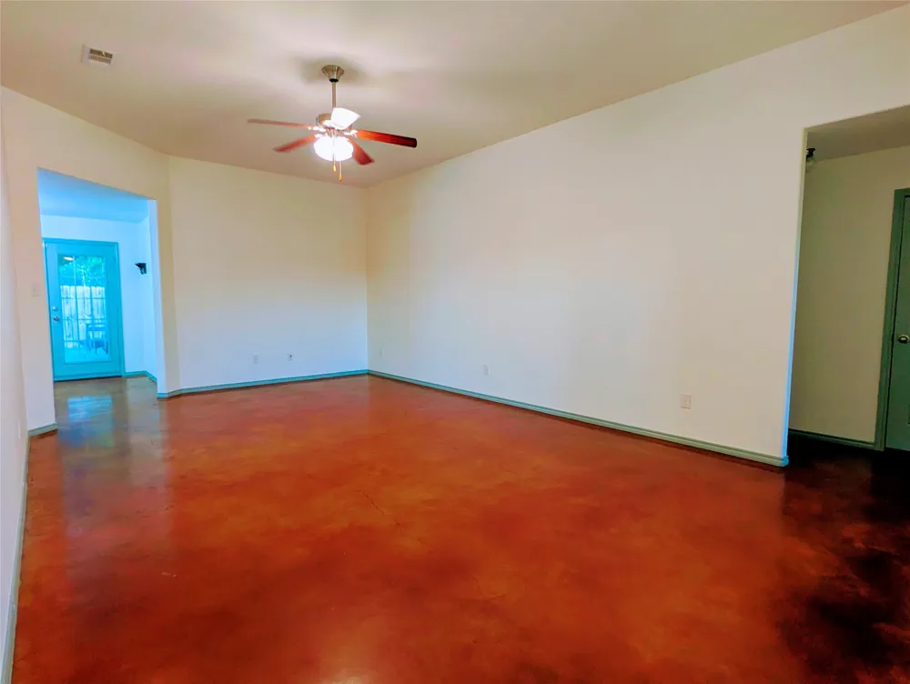 3011 Cricket Drive Bellmead, TX 76705