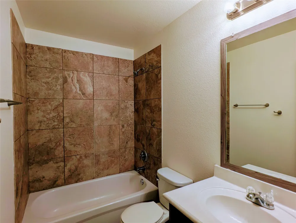 3011 Cricket Drive Bellmead, TX 76705