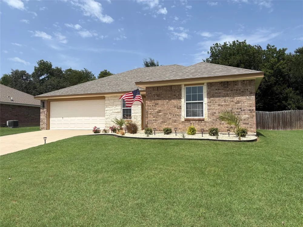 3011 Cricket Drive Bellmead, TX 76705