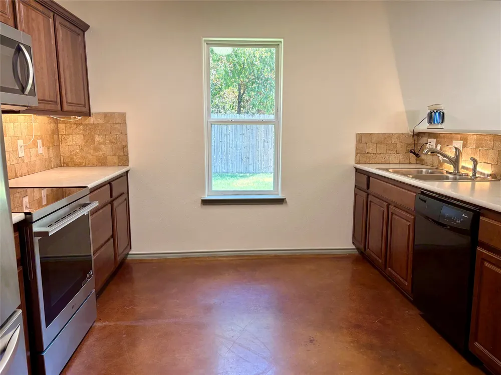 3011 Cricket Drive Bellmead, TX 76705