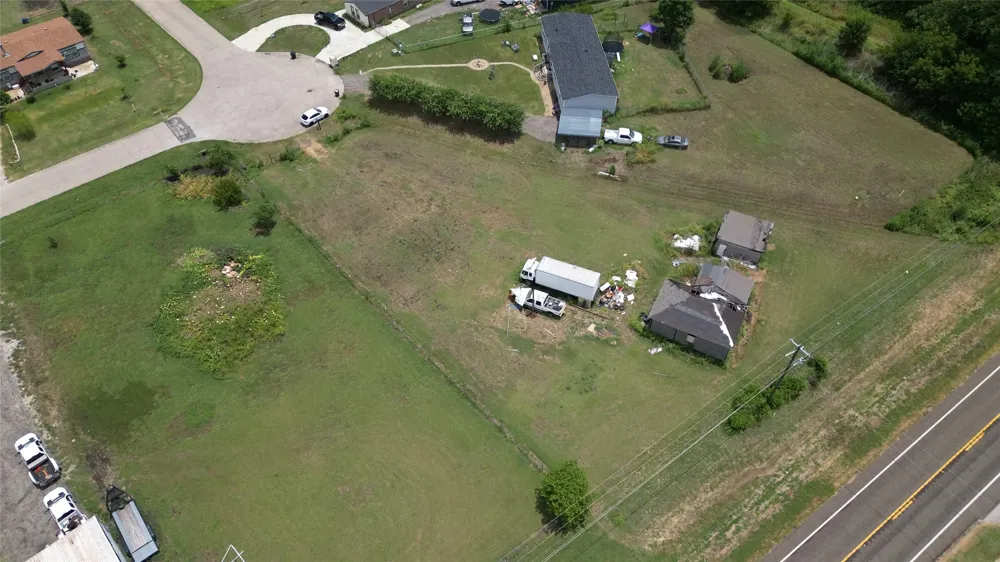 180 Choice Drive Palmer, TX 75152