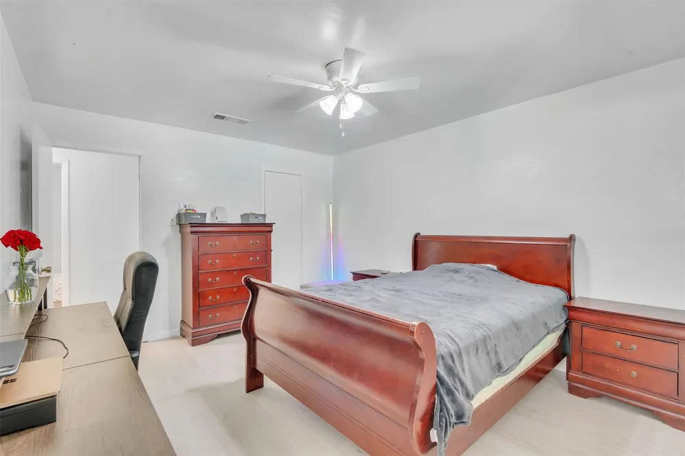 1832 Steinburg Lane Fort Worth, TX 76134