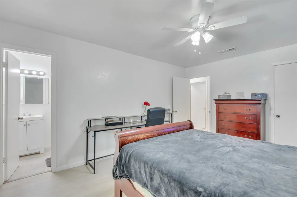 1832 Steinburg Lane Fort Worth, TX 76134