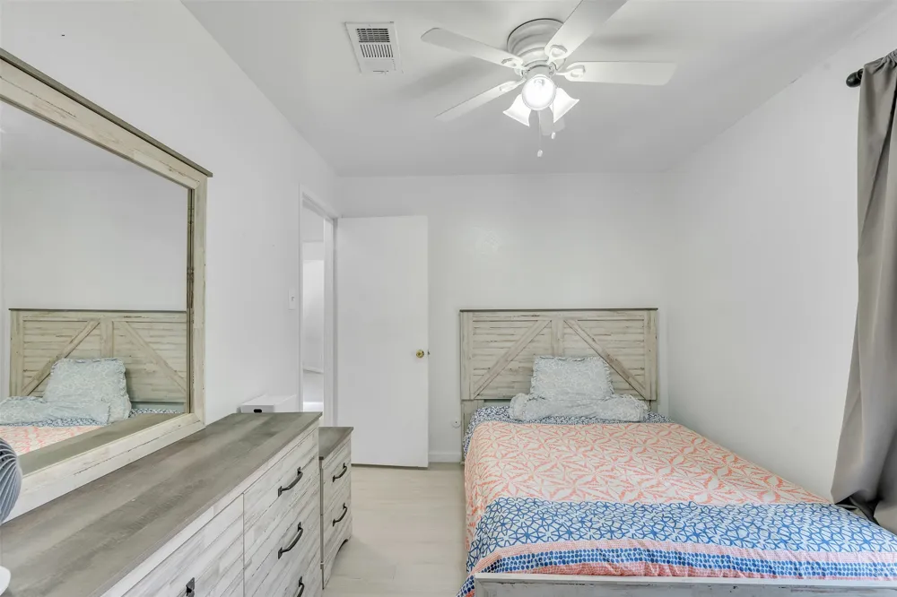 1832 Steinburg Lane Fort Worth, TX 76134