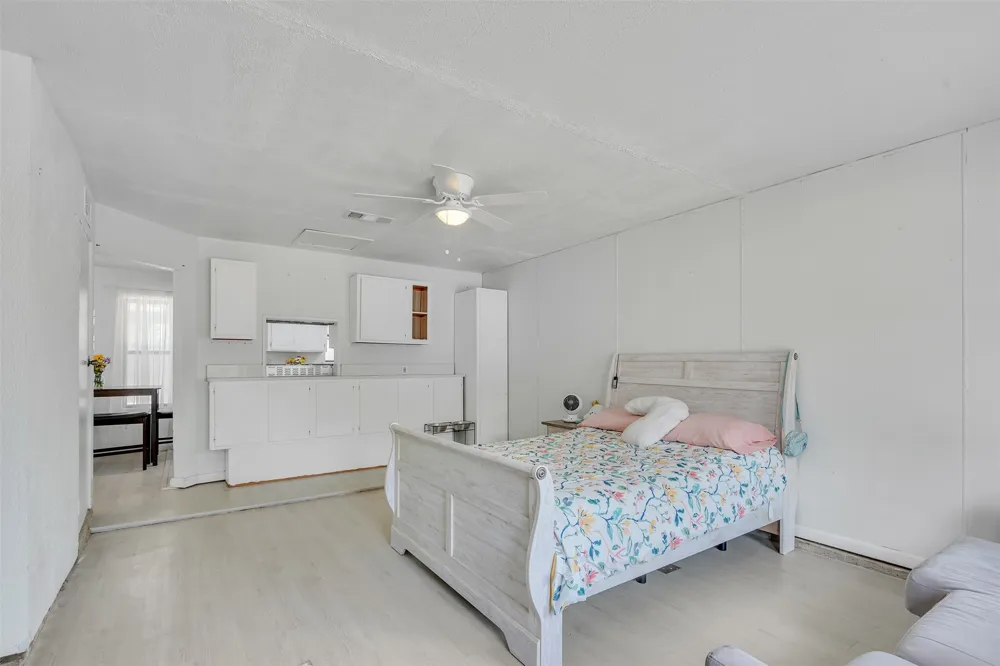 1832 Steinburg Lane Fort Worth, TX 76134