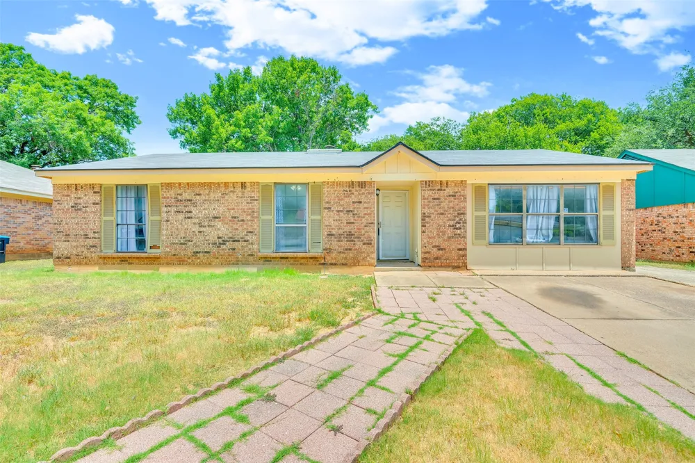 1832 Steinburg Lane Fort Worth, TX 76134
