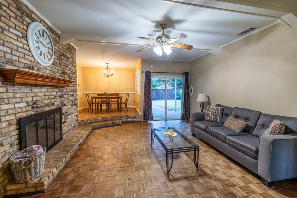 8419 Bocowood Drive Dallas, TX 75228