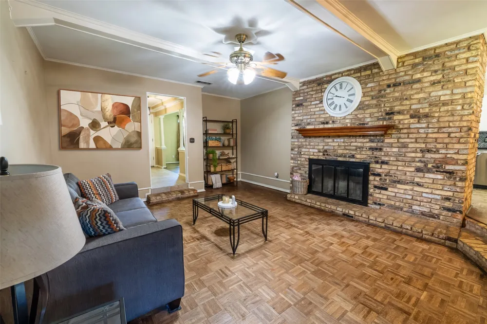 8419 Bocowood Drive Dallas, TX 75228