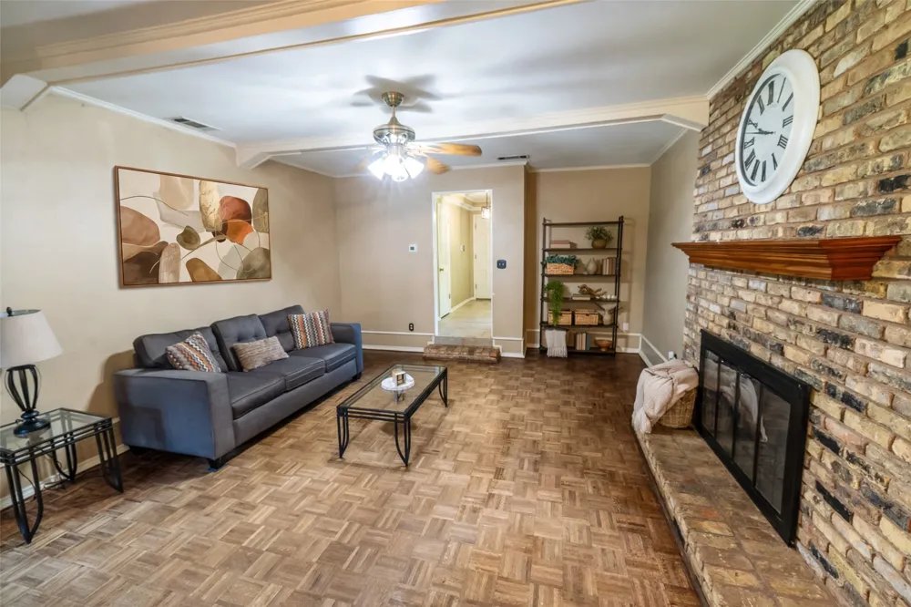 8419 Bocowood Drive Dallas, TX 75228