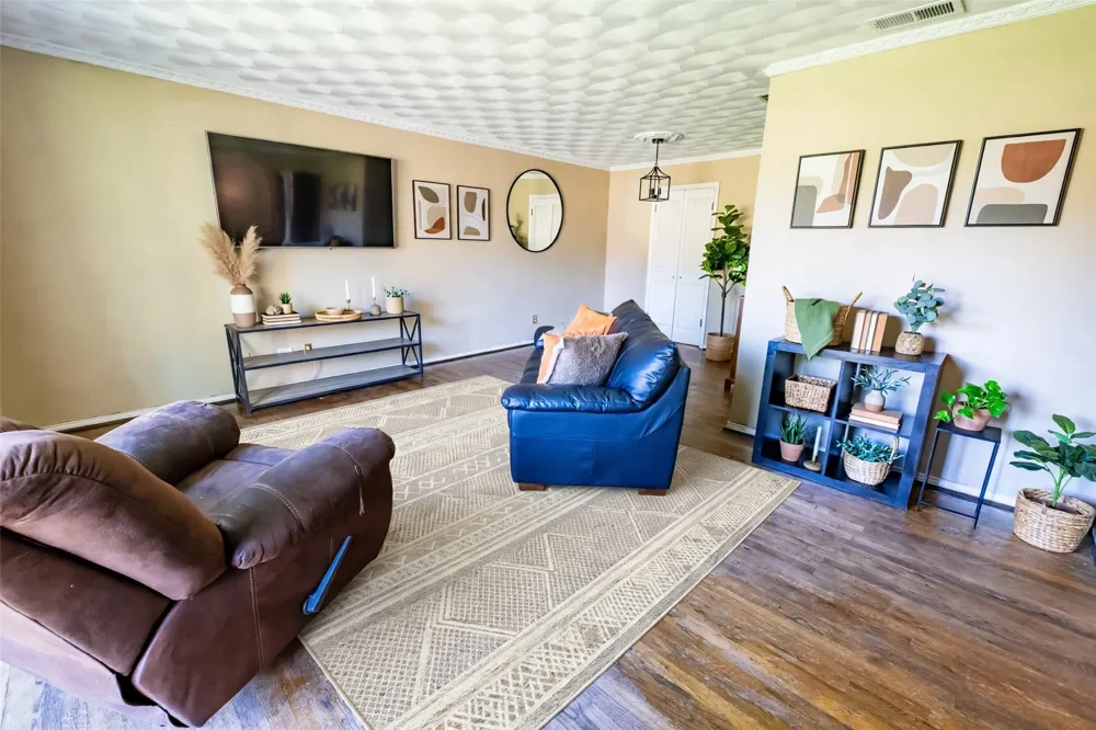 8419 Bocowood Drive Dallas, TX 75228