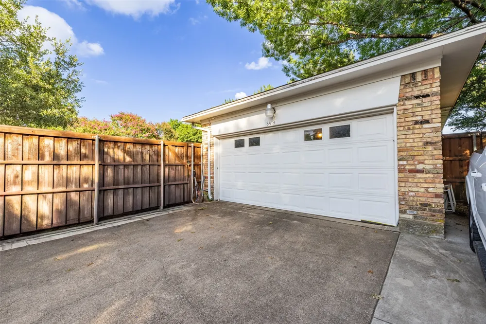 8419 Bocowood Drive Dallas, TX 75228