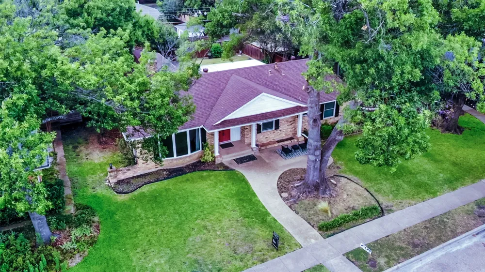 8419 Bocowood Drive Dallas, TX 75228