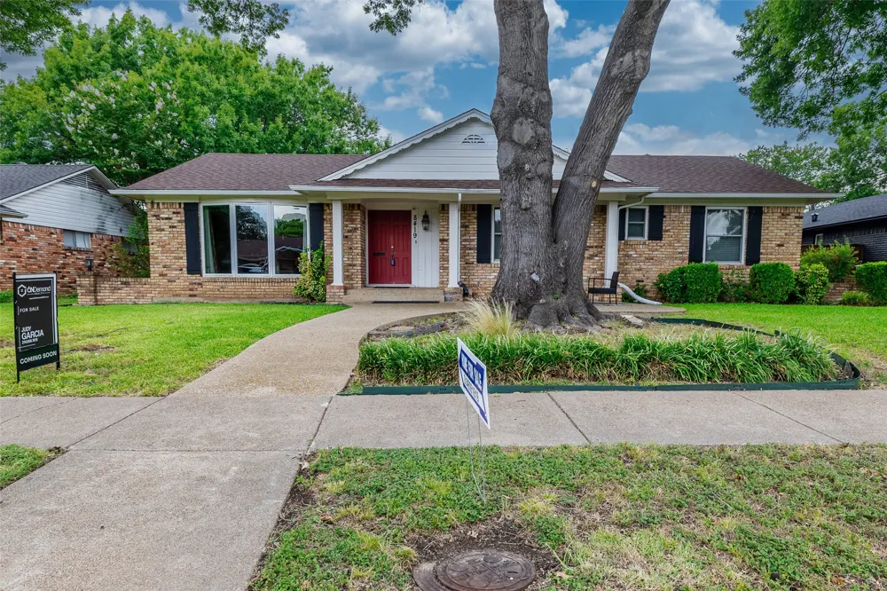 8419 Bocowood Drive Dallas, TX 75228