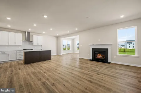 340 APPLEFORD CIRCLE