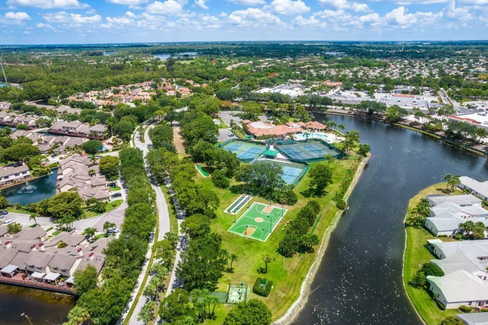 2525 Egret Lake Drive 