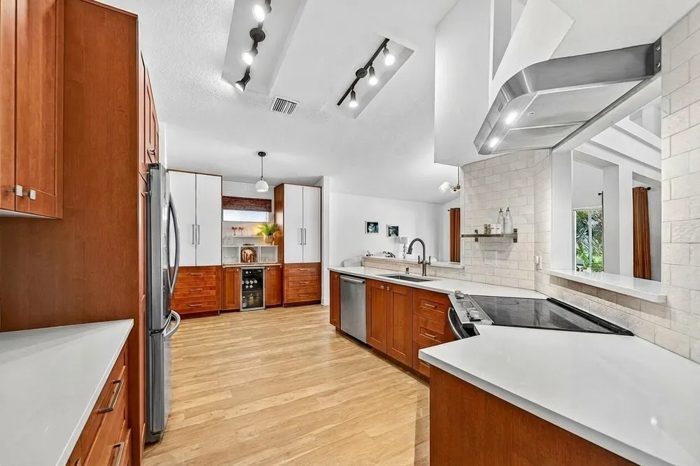 2525 Egret Lake Drive 