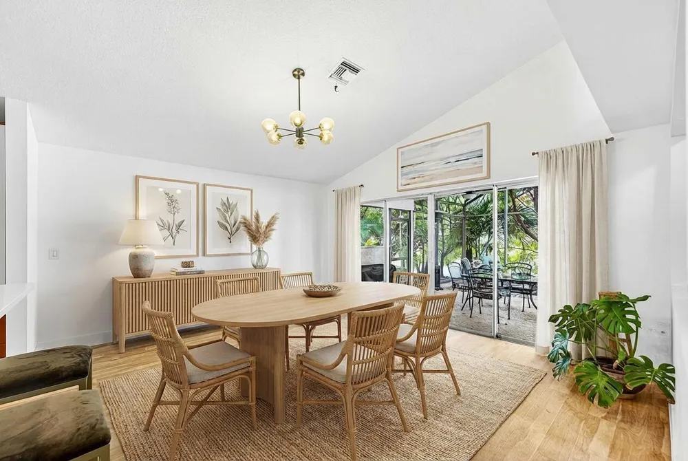 2525 Egret Lake Drive 