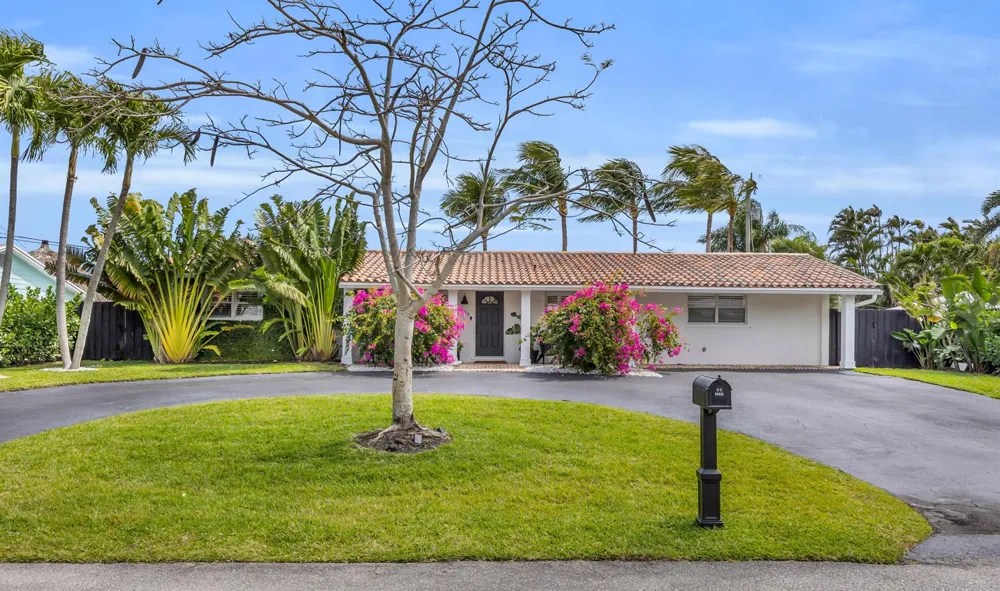 366 ELM AVENUE Tequesta, FL 33469