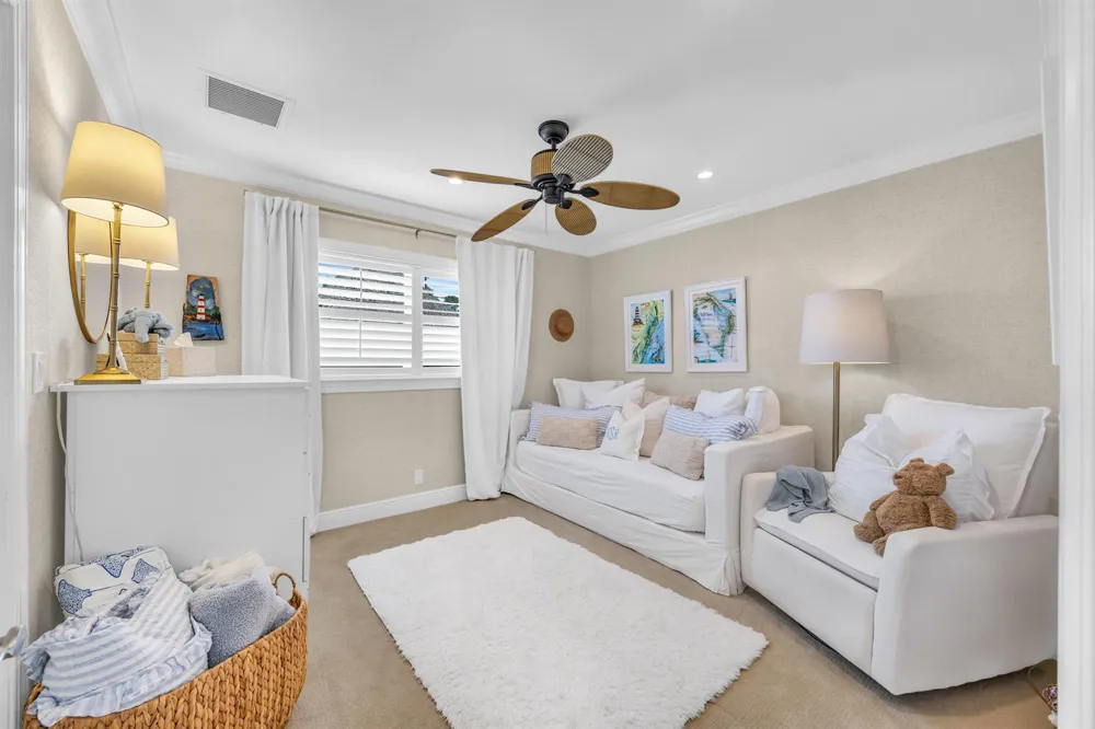 366 ELM AVENUE Tequesta, FL 33469