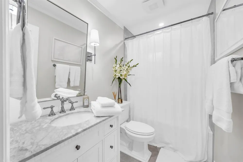 366 ELM AVENUE Tequesta, FL 33469