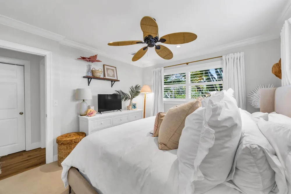 366 ELM AVENUE Tequesta, FL 33469