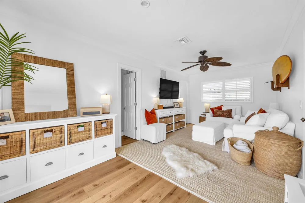 366 ELM AVENUE Tequesta, FL 33469