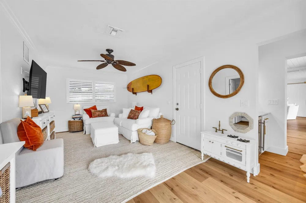 366 ELM AVENUE Tequesta, FL 33469