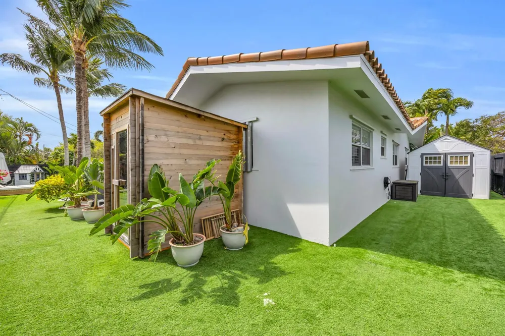 366 ELM AVENUE Tequesta, FL 33469