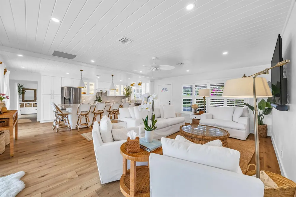 366 ELM AVENUE Tequesta, FL 33469