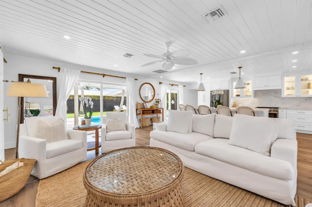 366 ELM AVENUE Tequesta, FL 33469