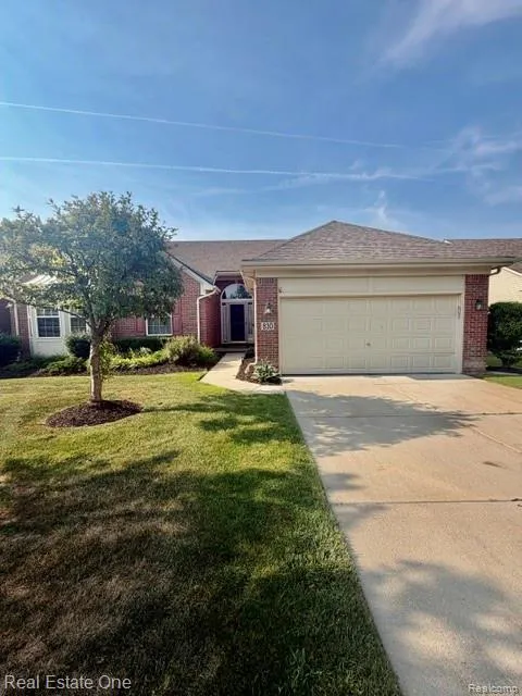 830 WOODHAVEN Commerce Charter Township, MI 48390