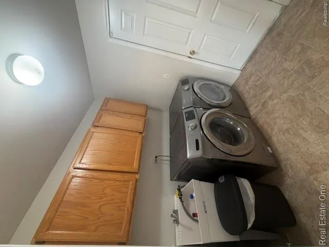 830 WOODHAVEN Commerce Charter Township, MI 48390