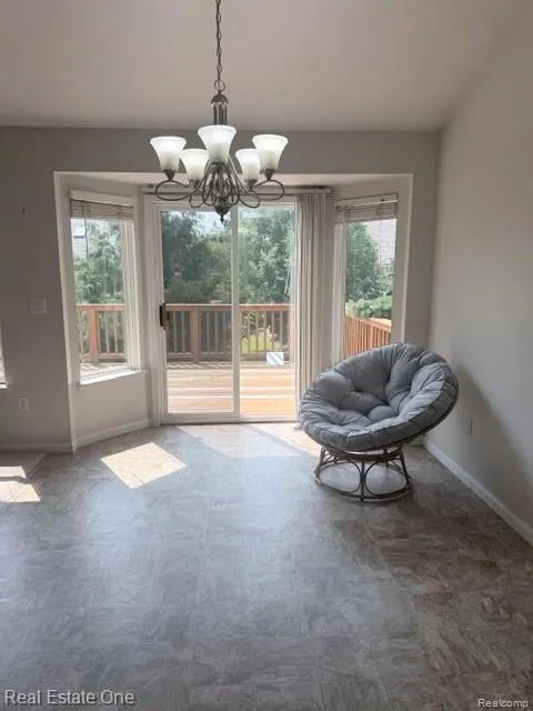 830 WOODHAVEN Commerce Charter Township, MI 48390