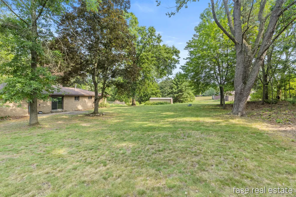 7676 Courtland Drive NE Cannon Township, MI 49341
