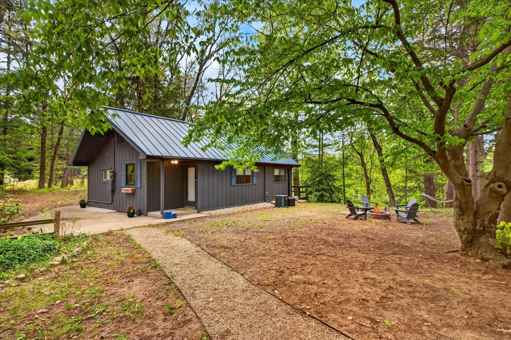 3109 River Bend Trail Manlius Township, MI 49408