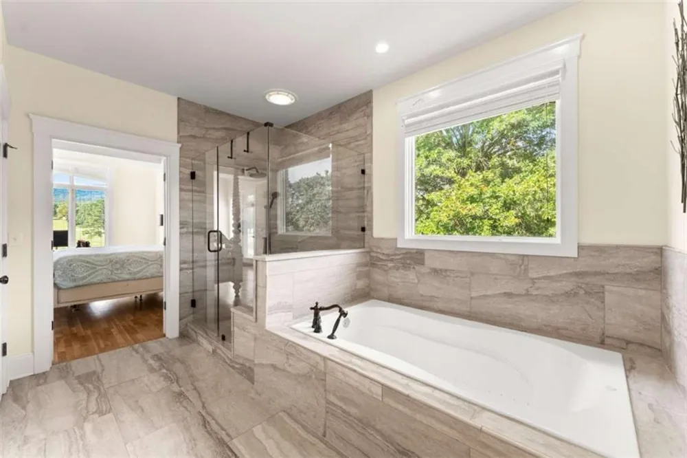 526 Orchard Drive Clarkesville, GA 30523