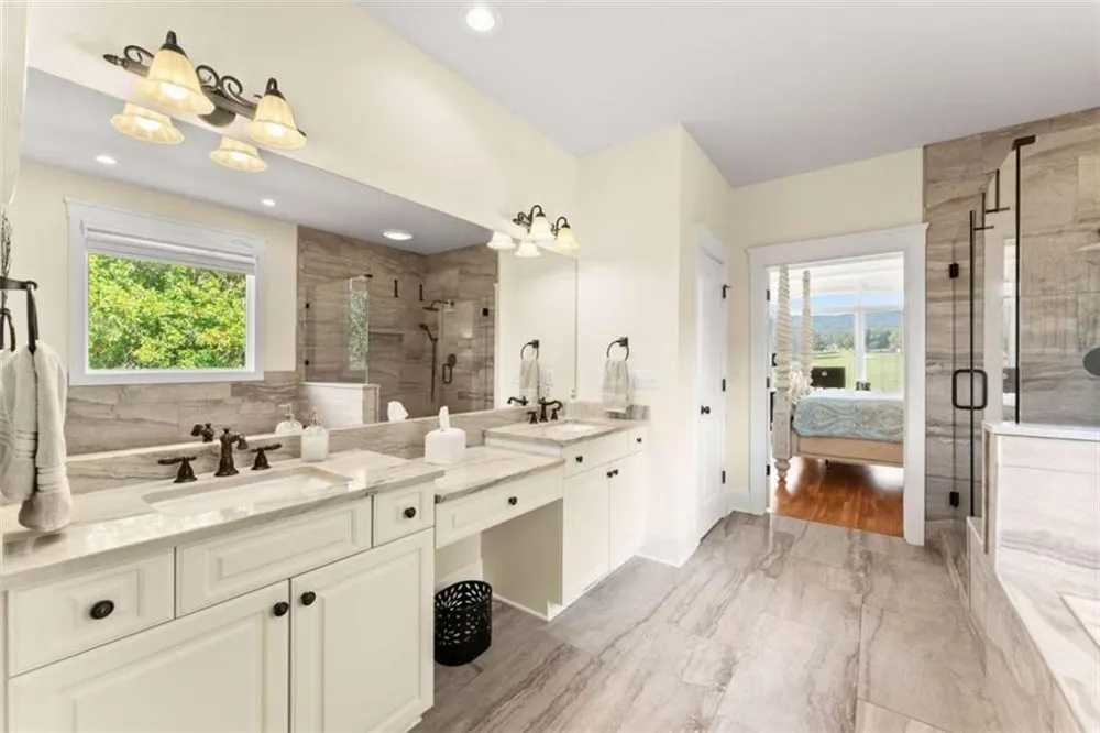 526 Orchard Drive Clarkesville, GA 30523