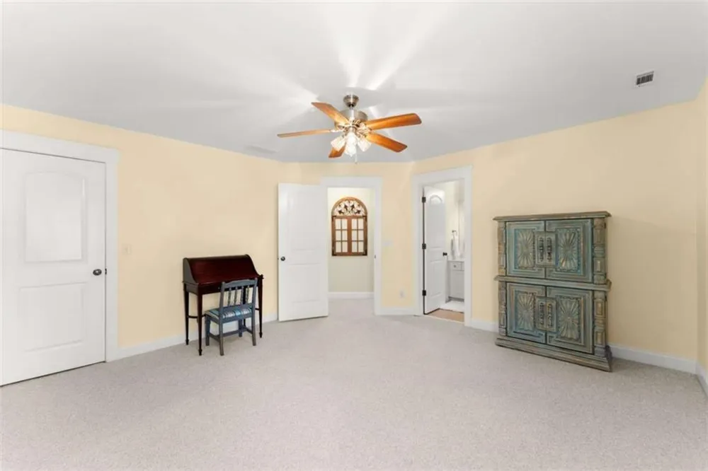 526 Orchard Drive Clarkesville, GA 30523