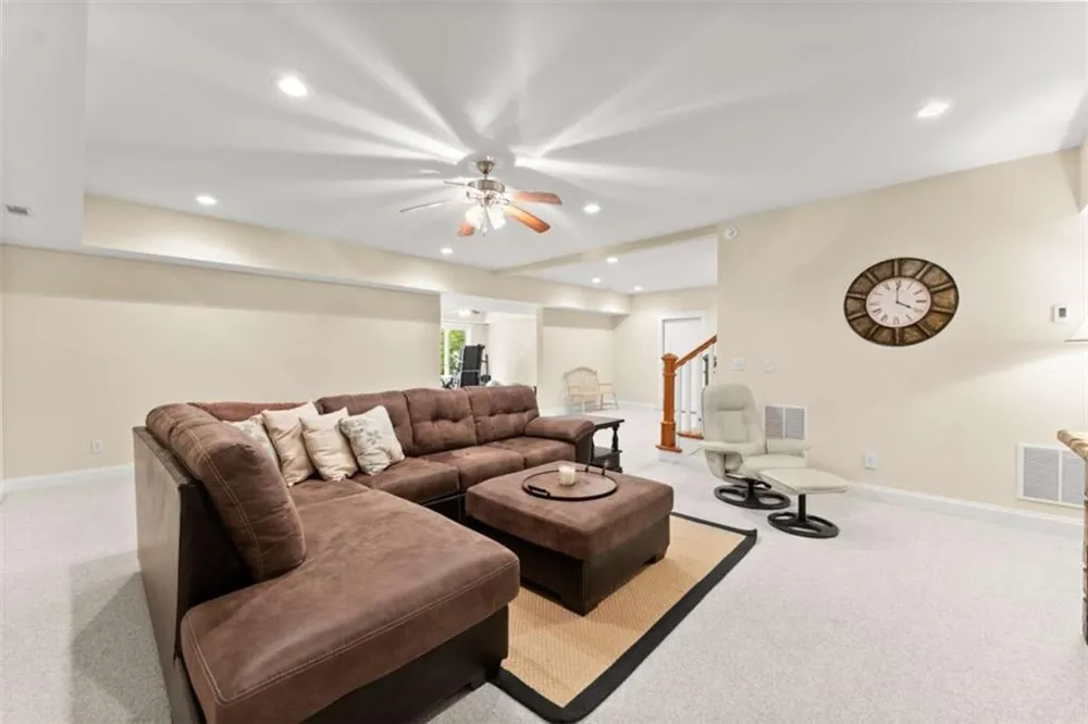 526 Orchard Drive Clarkesville, GA 30523