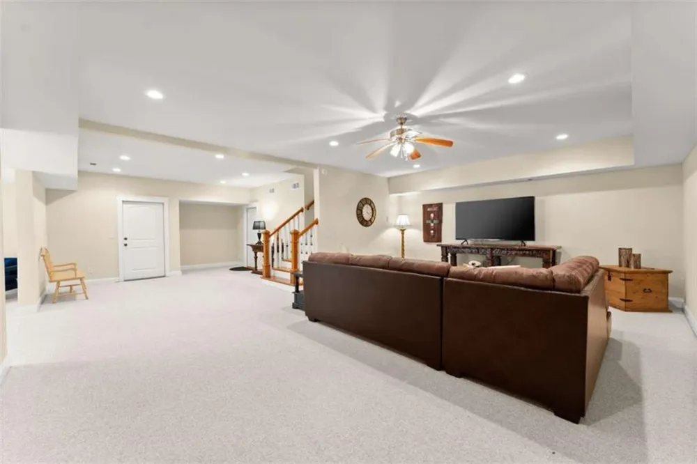 526 Orchard Drive Clarkesville, GA 30523