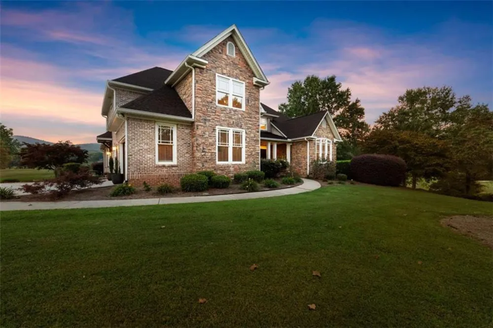 526 Orchard Drive Clarkesville, GA 30523