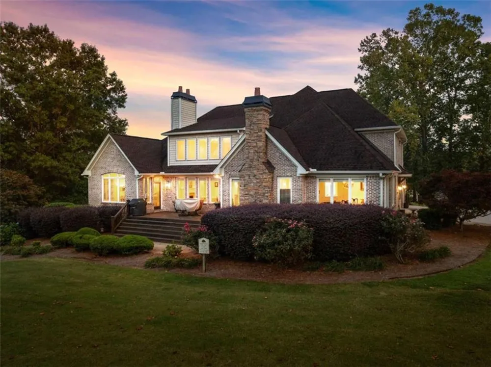 526 Orchard Drive Clarkesville, GA 30523