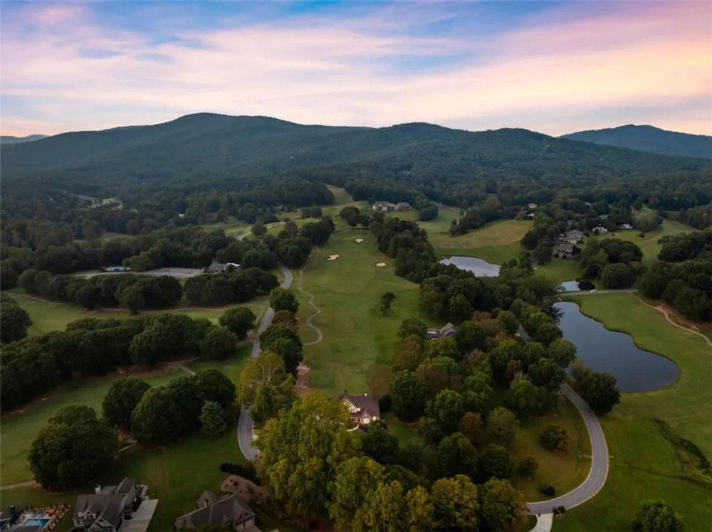 526 Orchard Drive Clarkesville, GA 30523