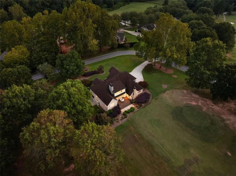 526 Orchard Drive Clarkesville, GA 30523