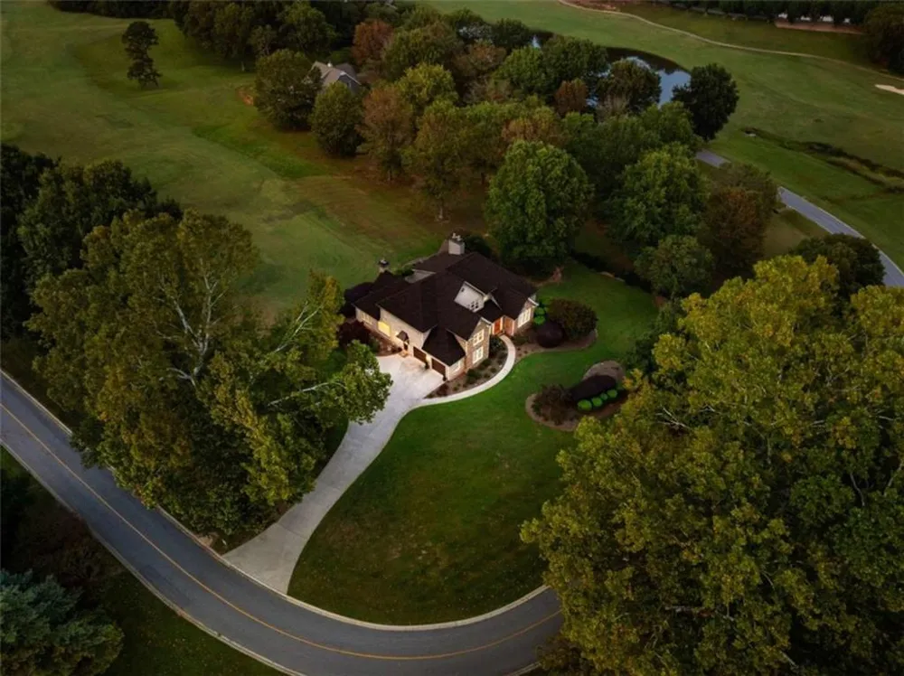 526 Orchard Drive Clarkesville, GA 30523